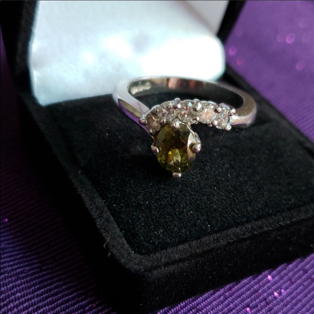 Green cz ring - Picture 2 of 2